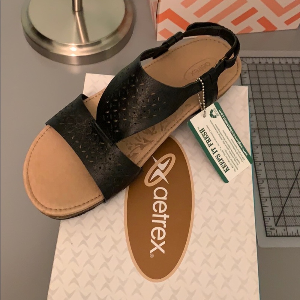 Aetrex black Sandler’s brand new